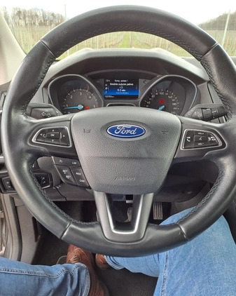 Ford Focus cena 37400 przebieg: 153000, rok produkcji 2015 z Kraków małe 154